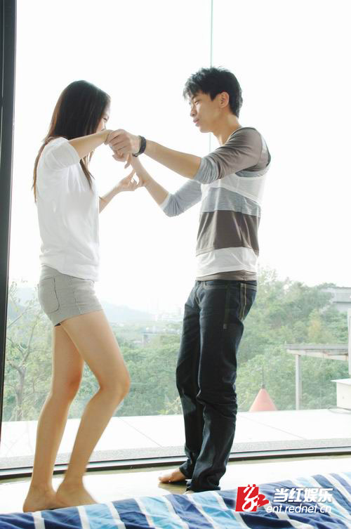 大S乐基儿无缘对戏 <em>光良</em>从餐厅发掘MV<em>女主角</em>