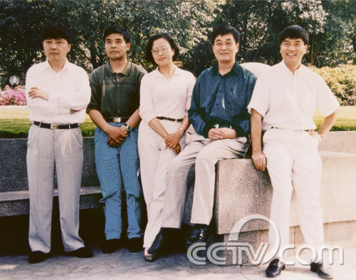 老三陈育新和大哥刘永言主抓