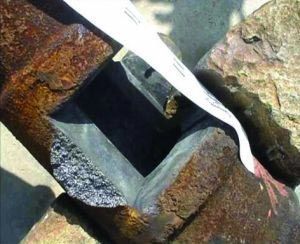 男子游景点发射古炮 炮膛爆炸炸死老父