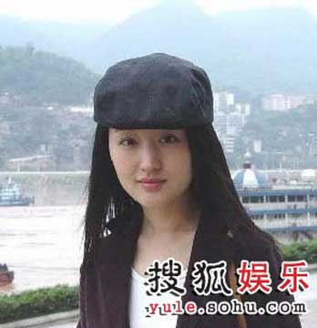 37岁杨钰莹被曝玉照如少女 网友称是旧照(图)