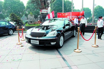 图为刚刚登陆长沙的红旗盛世轿车.刘晴摄高清图片