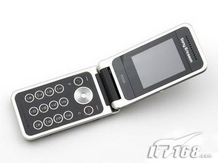 首部电台手机 索爱翻盖R306将国内上市