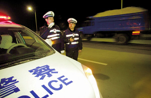 衡阳市交警支队加强巡逻管控 防止道路结冰造