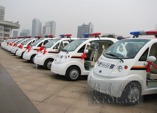 南方宇航捐赠6台电动巡逻警车装备湘潭公安