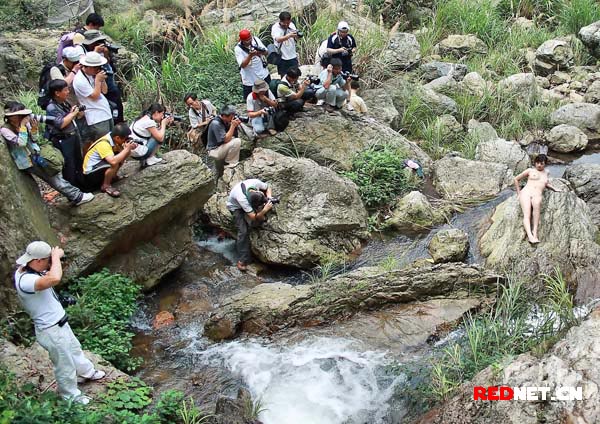 邵阳市白水洞举行<em>人体摄影</em>拍摄活动(组图)_图