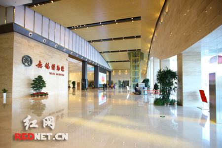 由原无锡革命陈列馆,无锡博物馆和无锡科技馆