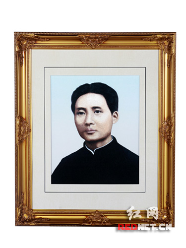 长沙全国首创毛主席伟人像系列刺绣作品(组图)