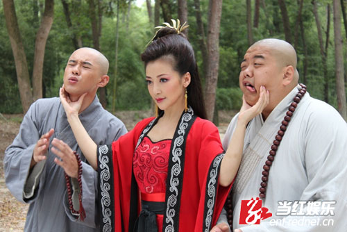 陈紫函主演《活佛济公》 赞陈浩民很绅士(图)