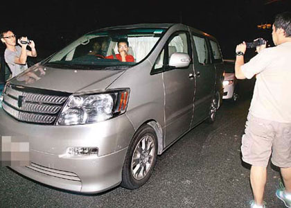 郭可盈怀孕胖十斤 座驾司机危险驾驶(图)_娱乐