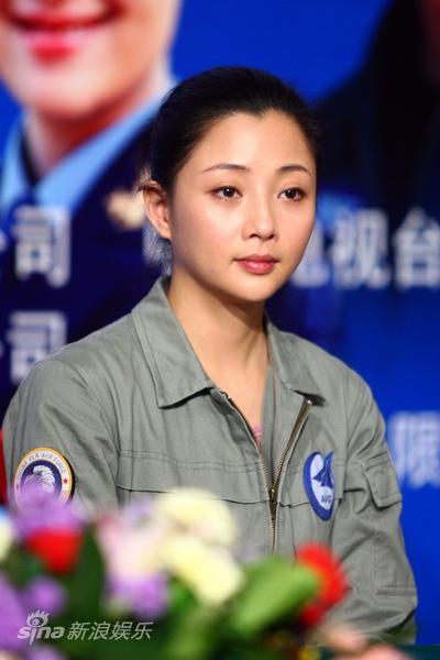 《<em>鹰隼大队</em>》发布 殷桃回应包养传闻称不再追
