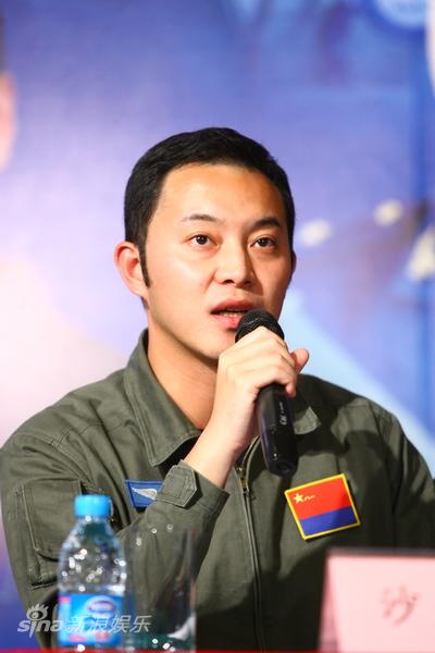 《鹰隼大队》发布+殷桃回应包养传闻称不再追