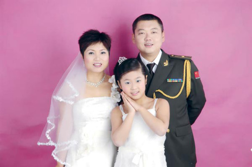 宋文博与妻子补照的婚纱照