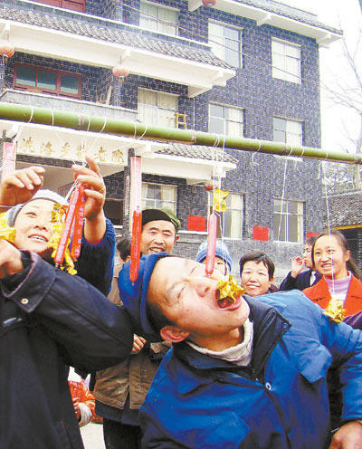 龙山县 洗洛乡/1月17日，湖南省龙山县洗洛乡敬老院里充满欢声笑语。