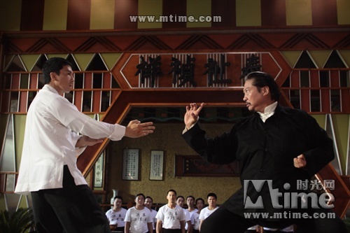 [视频]《叶问2》先行预告 甄子丹洪金宝咏春斗