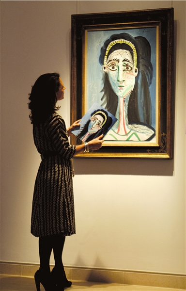 画家巴勃罗·毕加索画作《女人头像(杰奎琳)》.这幅人像画作高清图片