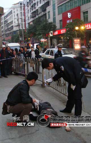 郴州闹市一黑衣女子高楼坠落死亡