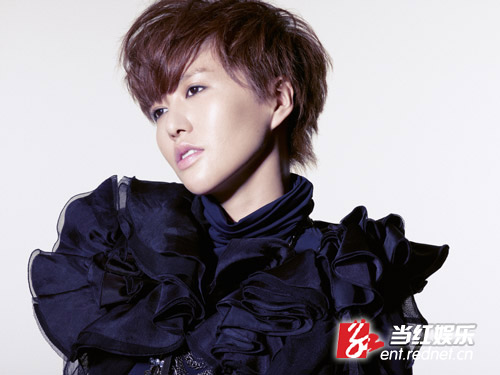 谭维维最新造型东京制造 为求真实卸眼妆(图)