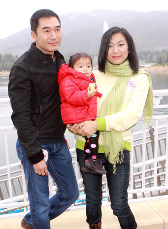方中信,莫可欣与女儿