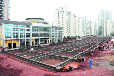 衡阳一高层建筑整体搬移 大楼平移楼上照常上