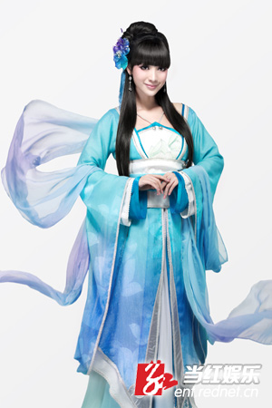 柳岩《仙途》古裙出镜宛如仙子