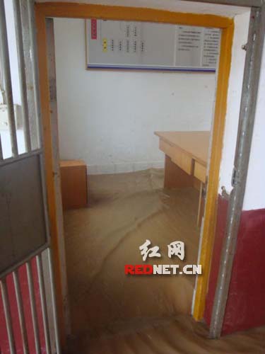 暴雨袭击 桂东县看守所监控设备遭遇雷击烧毁