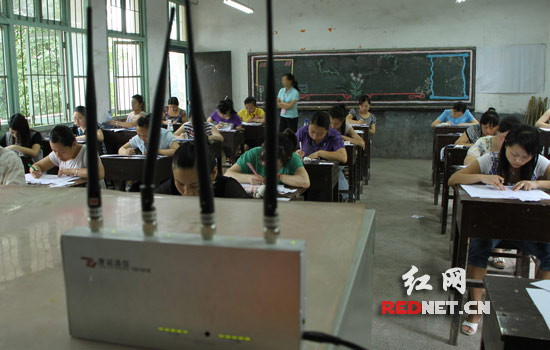怀化中小学教师进行业务考试 不及格者离岗学
