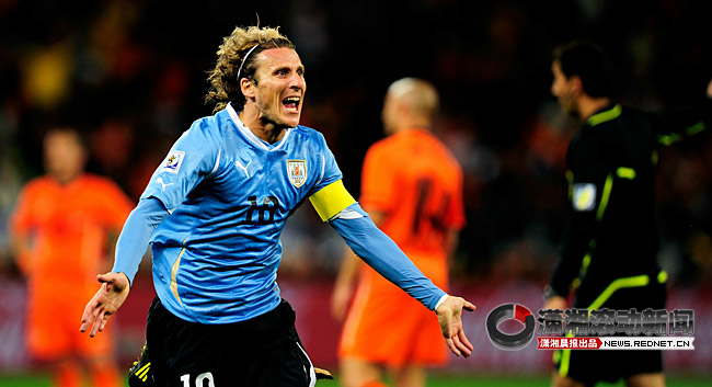 动态 荷兰32年后再入世界杯决赛 斯内德全场最
