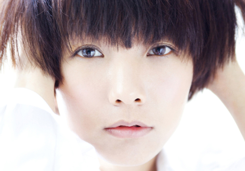 王珞丹全新写真曝光 宁静优雅青春洋溢(图)