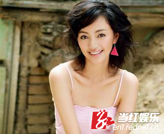 华谊女星<em>罗海琼</em>在剧中饰演的鲁家二<em>女儿</em>鲁启潍