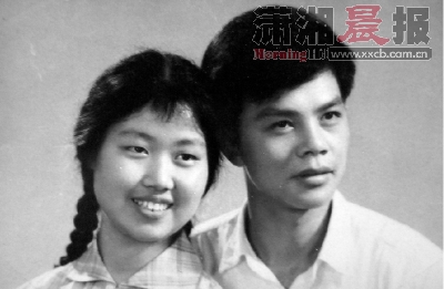 > 正文     偶然间翻出的一张黑白老照片总能给人一些惊喜,回忆起某段