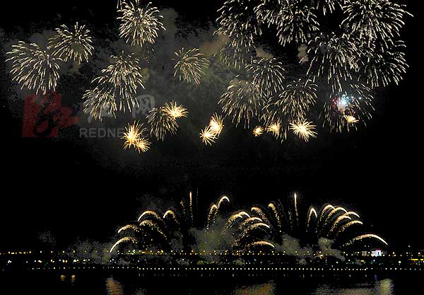 长沙橘子洲举行浏阳烟花节焰火表演(组图)