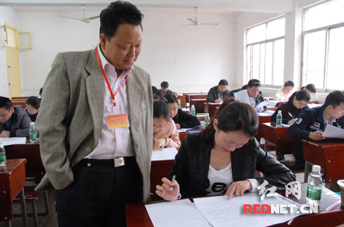 湘潭地税举行全员业务考试准备迎接全省考试