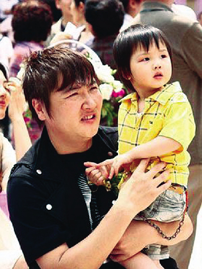 <em>孙楠</em>起诉<em>买红妹</em>讨<em>儿子</em> 网友称其先出轨再夺子