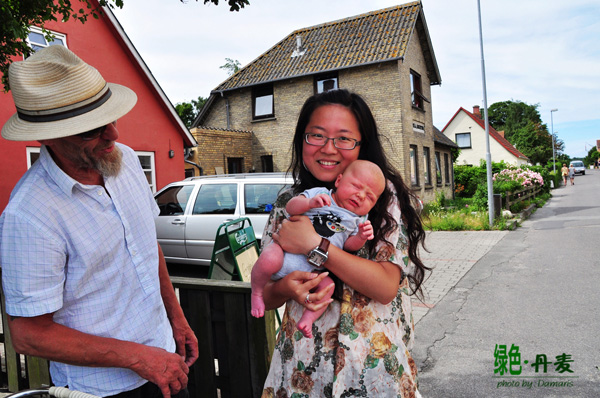 萨姆索岛:那些<em>光屁股的</em>男孩<em>女孩</em>们_旅游频道_