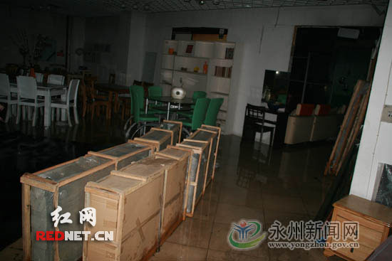 东莞一家具城发生大楼失火家具已停业整顿(图招聘火灾永州沃伦图片