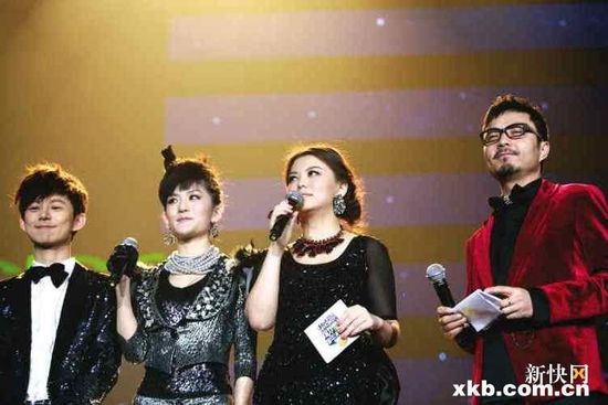 跨年晚会大盘点 湖南卫视神曲唱呆观众