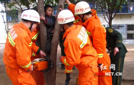 泸溪县人口_图集 湖南 泸溪县沉船 事故一人死亡八人失踪 图集 湖南泸溪县沉(3)