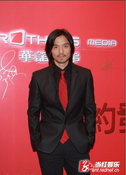 冯德伦重拍《英雄本色》 阵容保密贴近现代