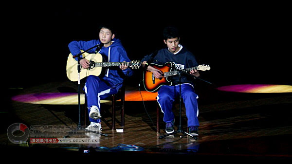 湖南中学最大社团节开幕 首场即为吉他社专场