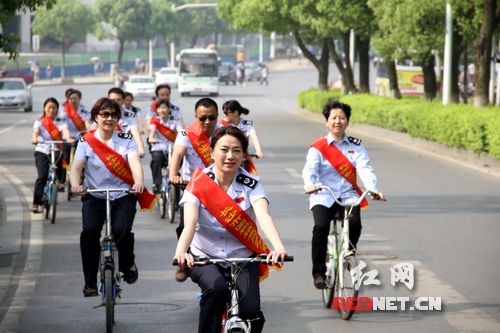 长沙市国税稽查局开展自行车税收宣传环城行