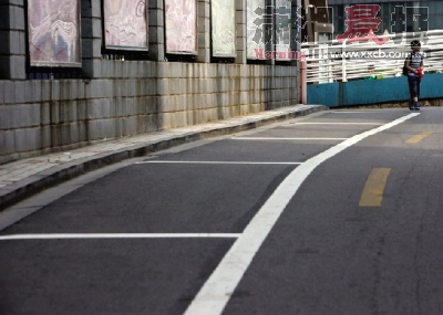 长沙白沙井附近小巷划出停车位(图)