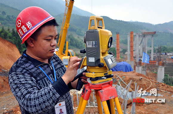 贾安得所在的测量队有6个人