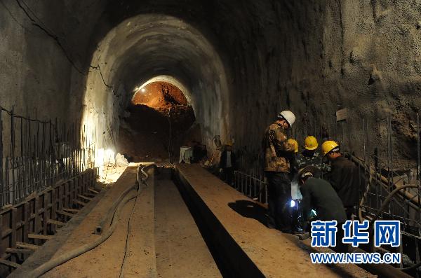山西中南部铁路18公里太行山隧道工程进展顺