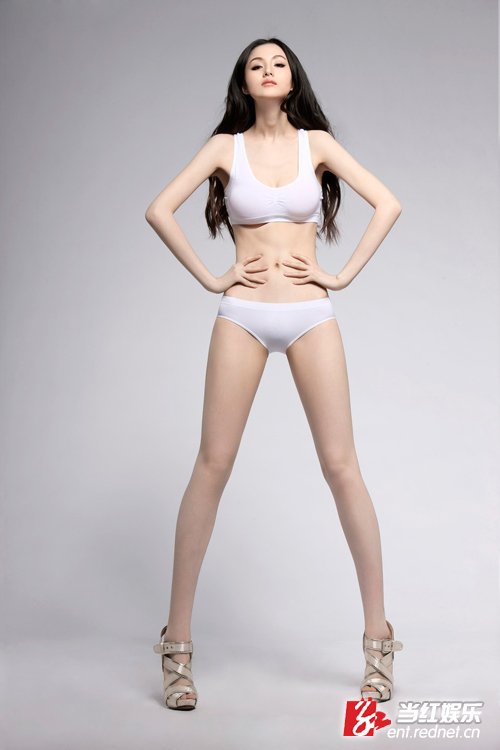 蓝燕最新写真曝光 挑战《3D<em>肉</em>蒲团》性感指数