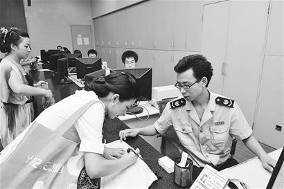治庸风暴震动武汉三镇 344名官员被问责