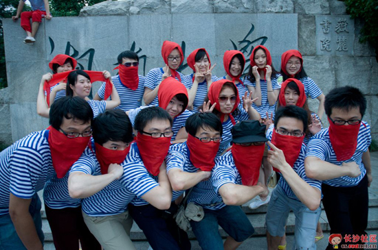 一辈子就卖这一次 大学城跳蚤市场开市啦