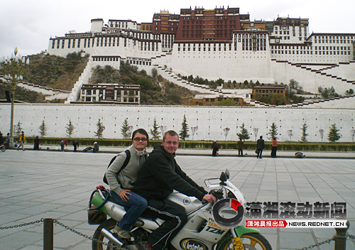 长沙<em>妹</em>坨和德国<em>帅哥</em> 骑着摩托周游15国[图]