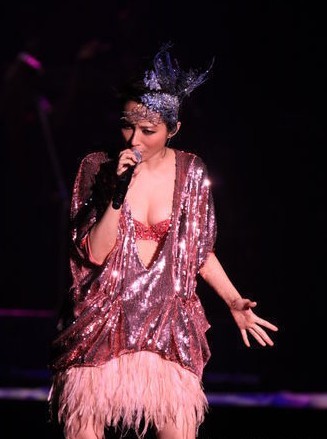 <em>f.i.r</em>主唱老公