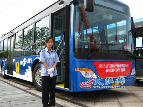 南昌市投入使用的新能源公交车。（资料图）