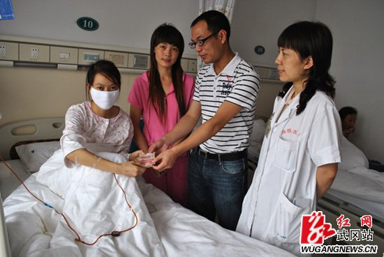 武冈白血病女孩刘芳群获新生